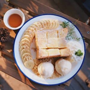 10 Pine Toast