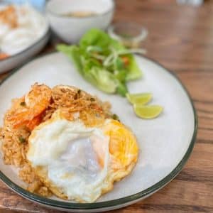 7 ข้าวผัดซอสครีมมันกุ้ง ไข่ดาว