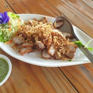 หมูสามชั้นทอดน้ำปลา