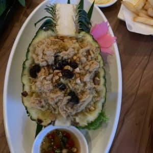 ข้าวผัดสับปะรด