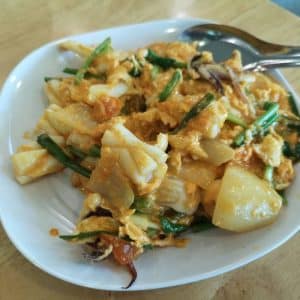 ปลาหมึกผัดไข่เค็ม