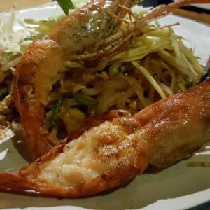 ผัดไทยกุ้งแม่น้ำ