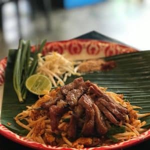 ผัดไทยหมูย่าง