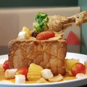 มัสมั่นไก่ในกล่อง