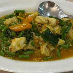 เนื้อปูผัดพริกเหลือง