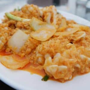 ปลาหมึกผัดไข่เค็ม