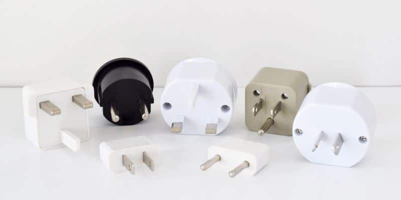 ประเภทและความแตกต่างของ Travel Adapter