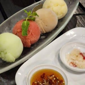 7 Icream ราดพริกเกลือกับน้ำปลาหวาน